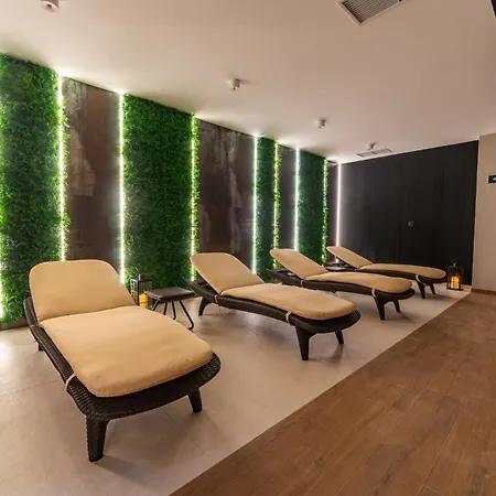 P R A T U M 33 Lägenhet Mikołajki