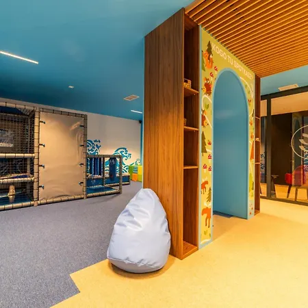 P R A T U M 33 * Mikołajki